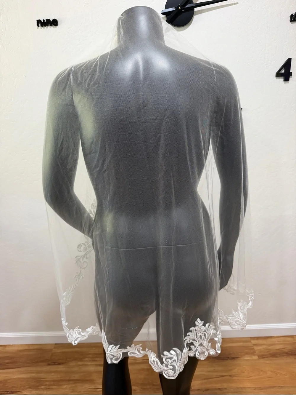 Giselle Bridal Wedding Veil Ivory Embroidered Lace Edge Comb Style SP459 NWT